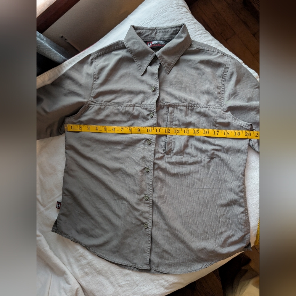 Women's Eddie Bauer EB Tek Khaki Button Up Shirt
